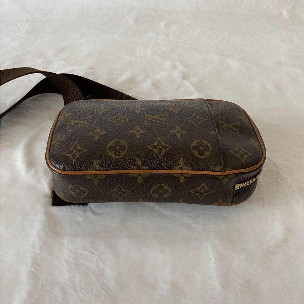 Louis Vuitton Monogram Pochette Gange