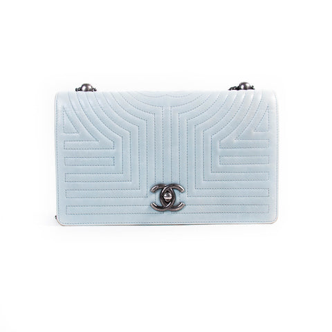 Chanel 2.55 Reissue 226 Flap Bag
