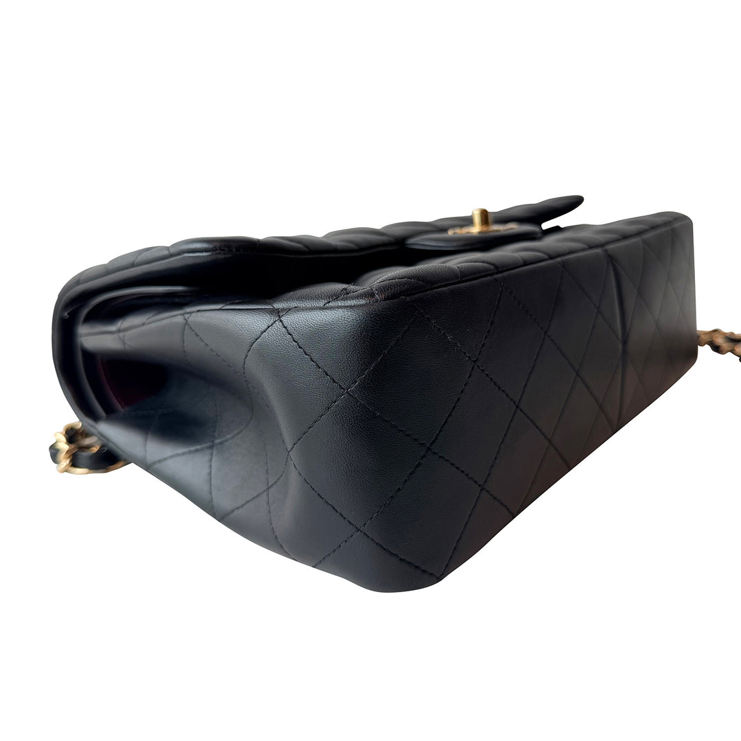 Chanel Classic Jumbo Double Flap Bag - revogue