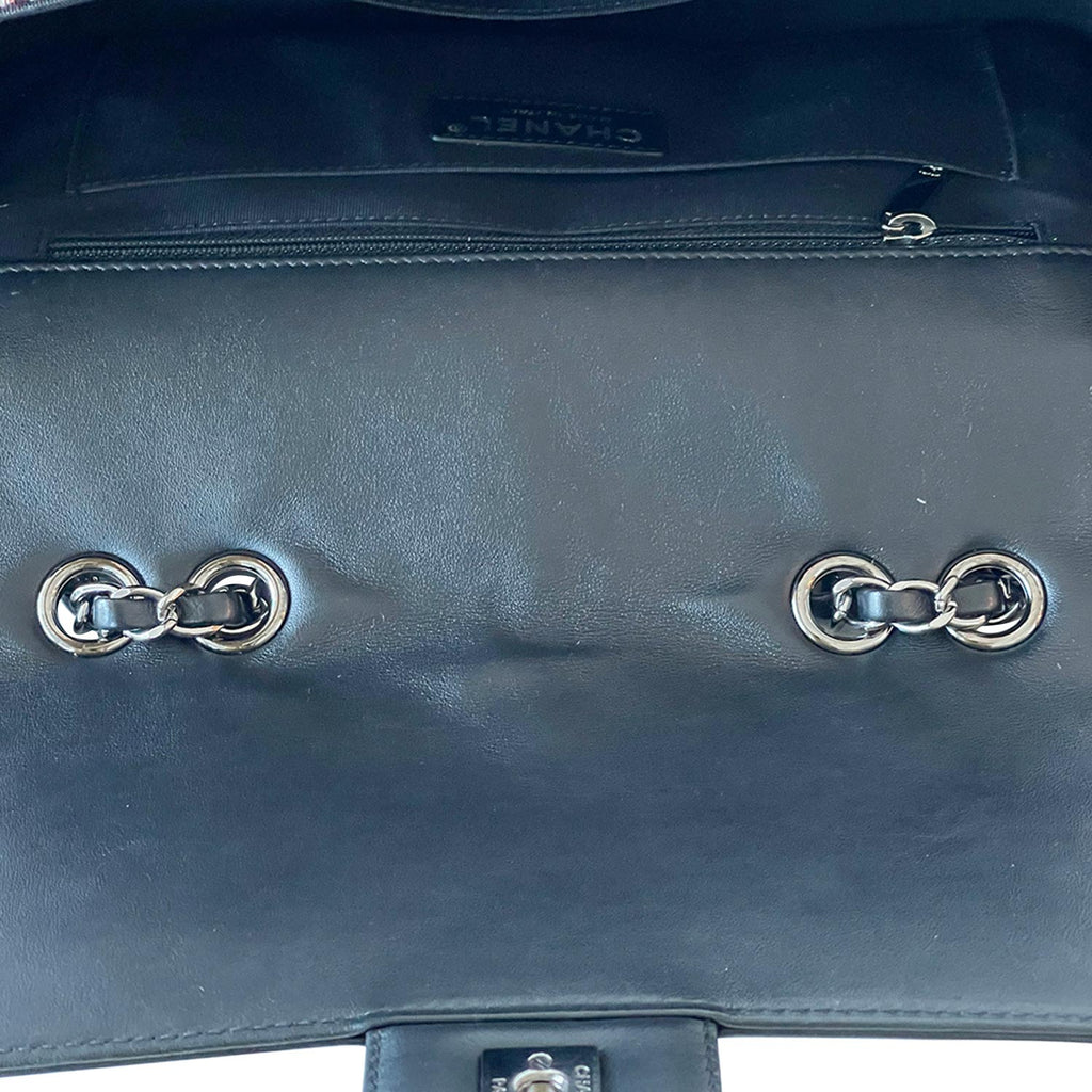 Chanel - Triple Coco Caviar Shoulder Bag - Black - Gold CC