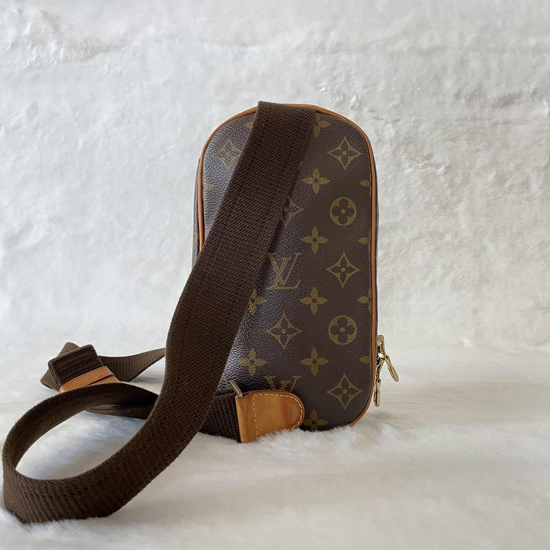 Louis Vuitton Monogram Pochette Gange