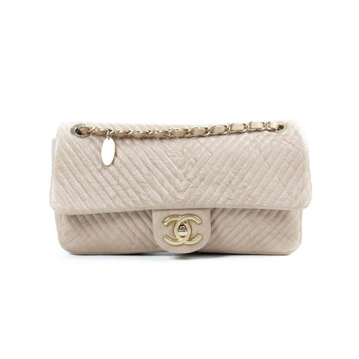Chanel Medium Classic Chevron Flap Bag Bags Chanel - Shop authentic new pre-owned designer brands online at Re-Vogue