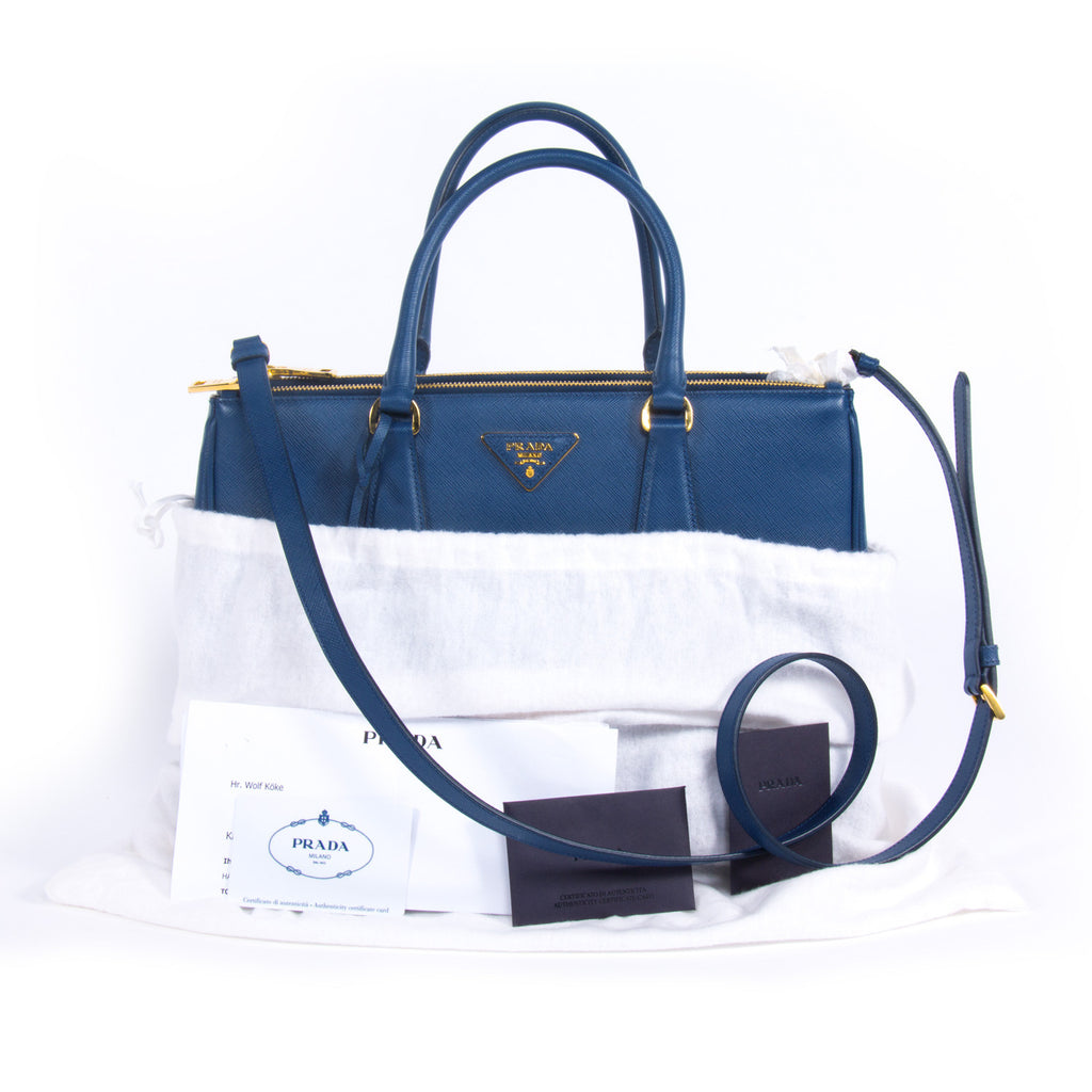 Prada Saffiano Lux Tote Cargo Bags Prada - Shop authentic new pre-owned designer brands online at Re-Vogue