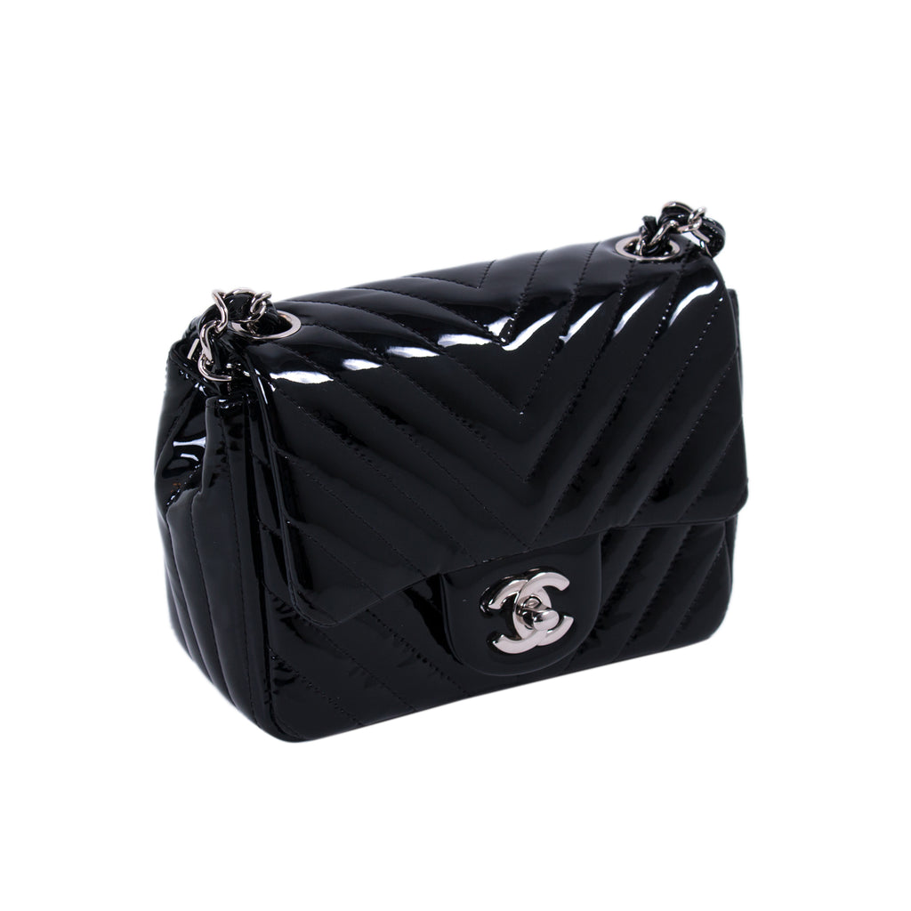 Chanel Classic Mini Square Chevron Flap Bag Bags Chanel - Shop authentic new pre-owned designer brands online at Re-Vogue
