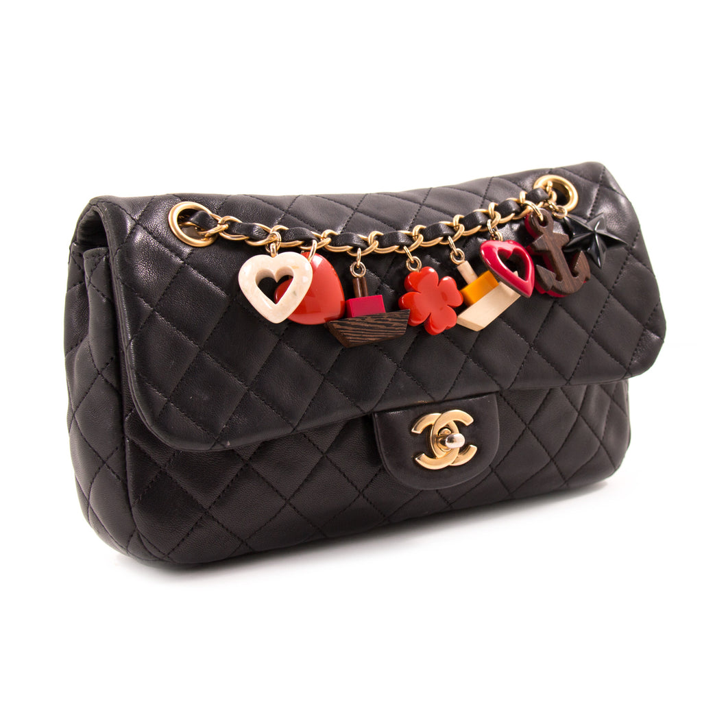 Chanel Small Classic Single Flap Bag Bags Chanel - Shop authentic new pre-owned designer brands online at Re-Vogue