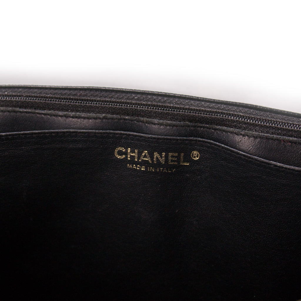 Chanel Classic Maxi Single Flap Bag Bags Chanel - Shop authentic new pre-owned designer brands online at Re-Vogue
