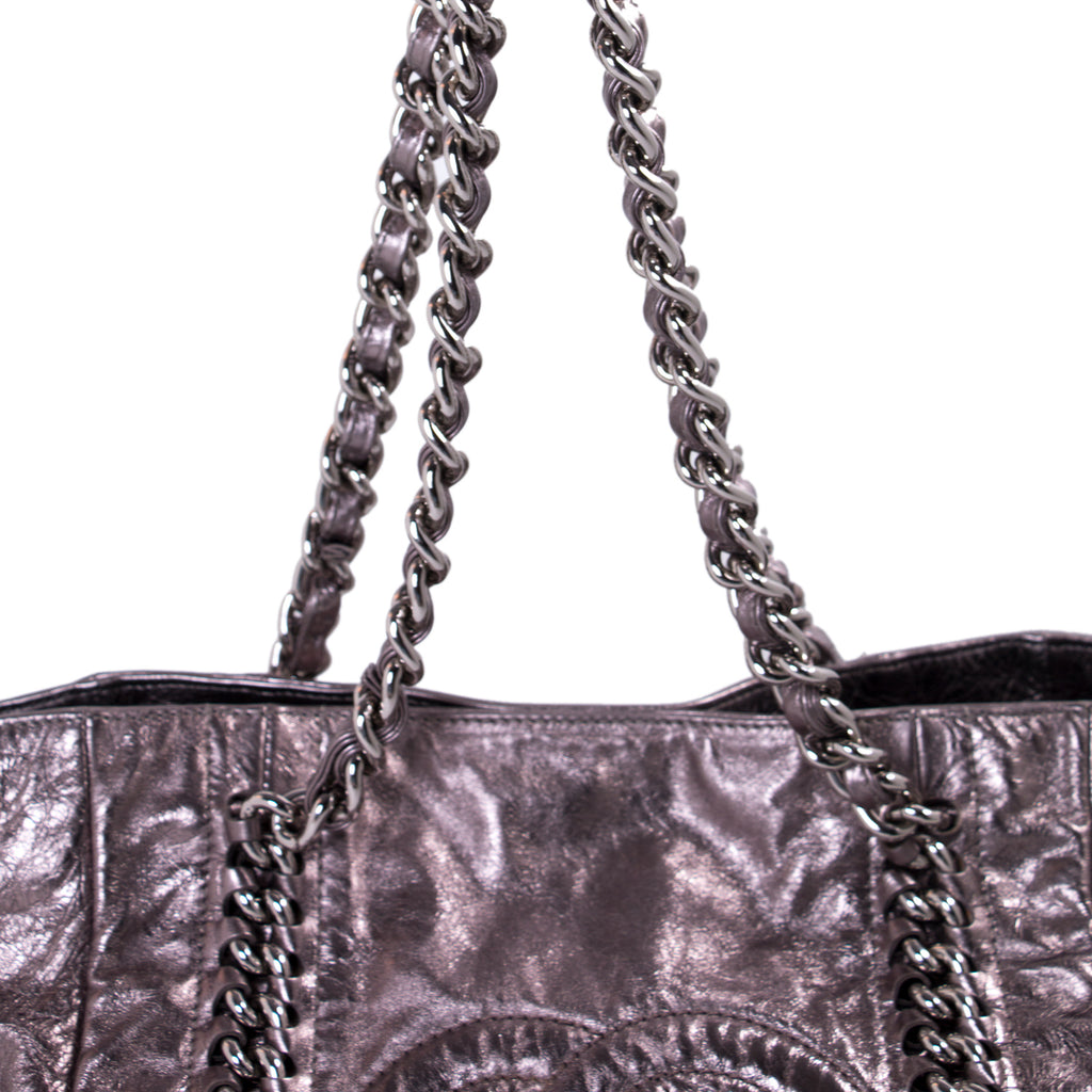 Chanel Large Modern Chain E/W Tote Bags Chanel - Shop authentic new pre-owned designer brands online at Re-Vogue