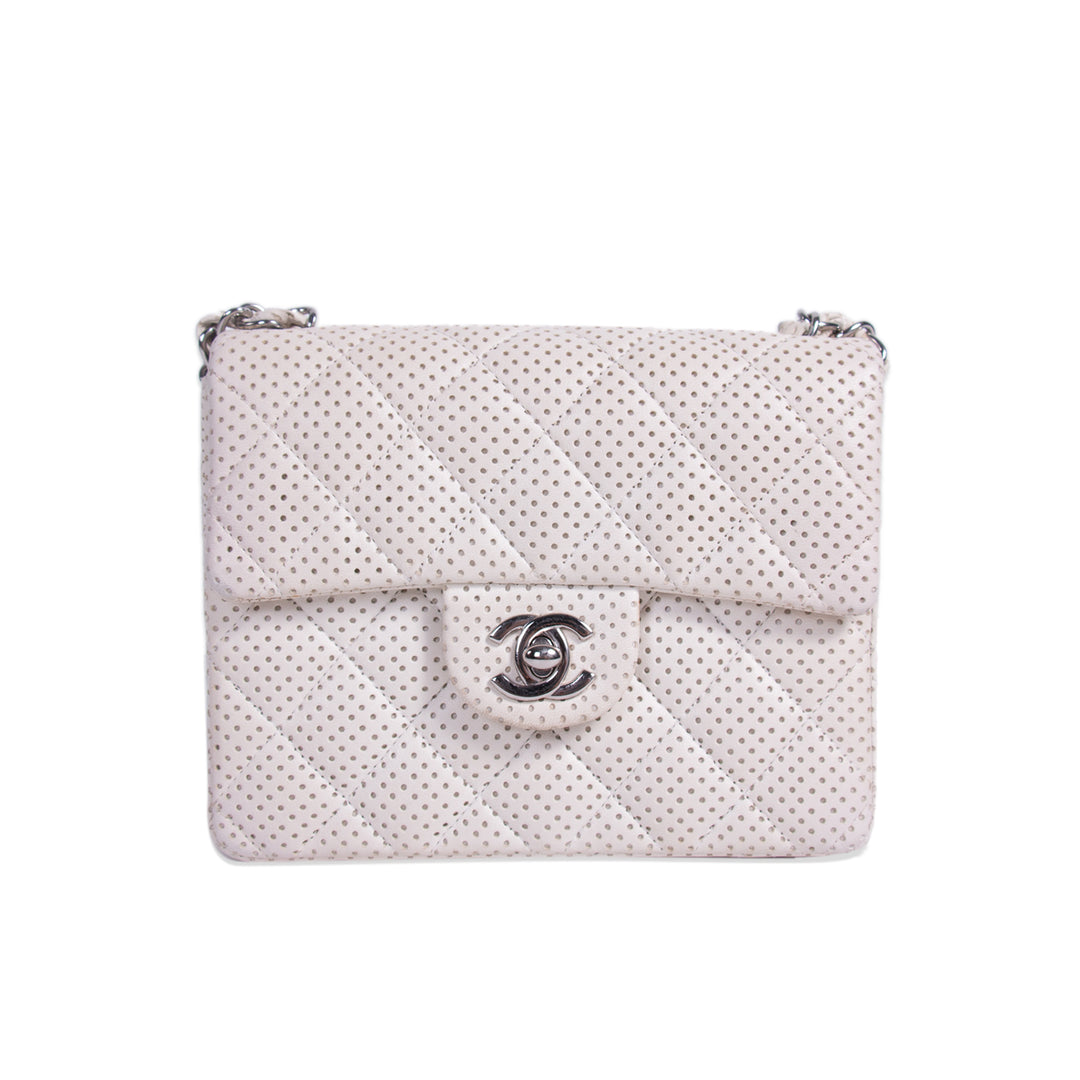 Chanel Classic Square Mini Flap Bag Bags Chanel - Shop authentic new pre-owned designer brands online at Re-Vogue