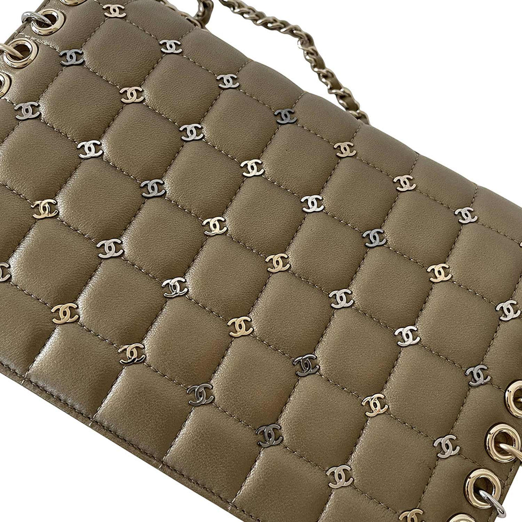 Chanel Chained Wallet on Chain