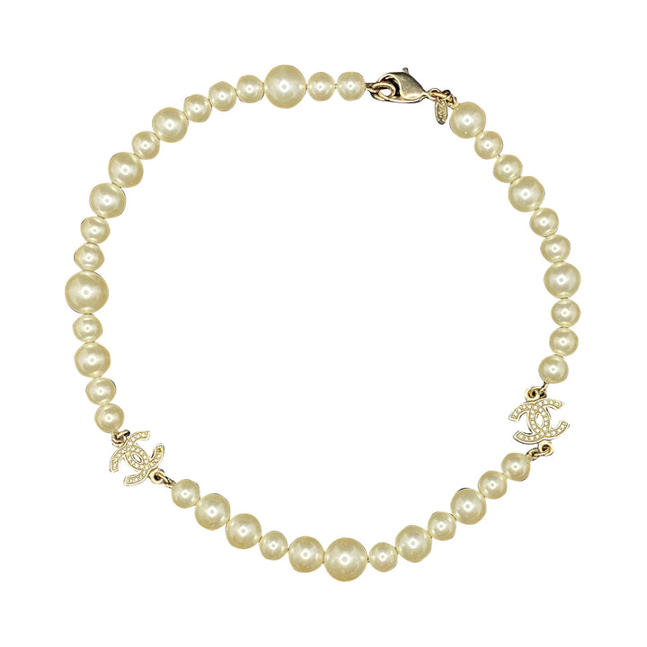 Chanel White Pearl Short Necklace