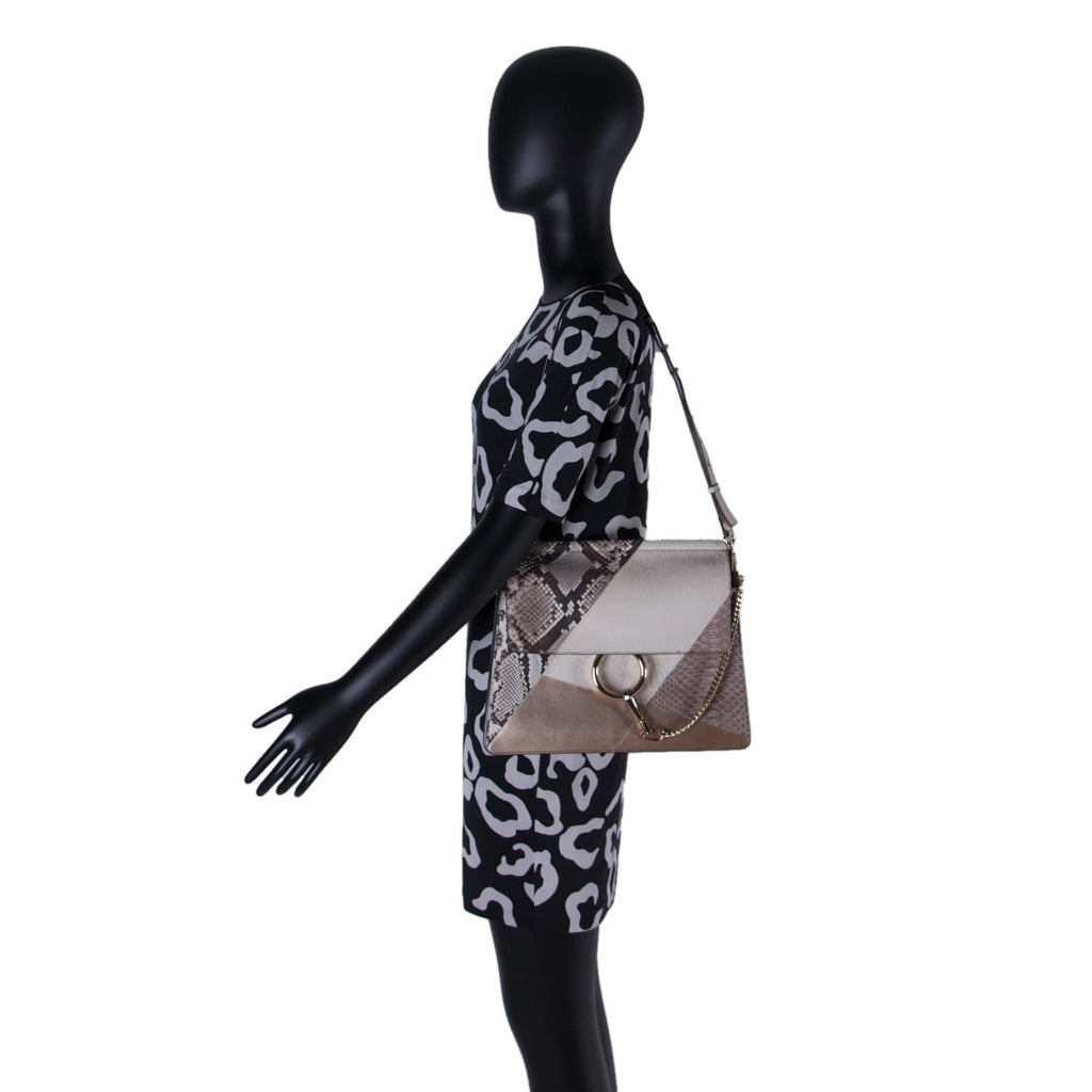 Chloé Medium Faye Bag Bags Chloé - Shop authentic new pre-owned designer brands online at Re-Vogue