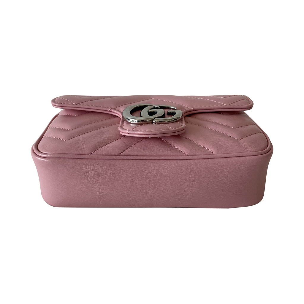 Gucci GG Marmont Matelassé Super Mini Bag