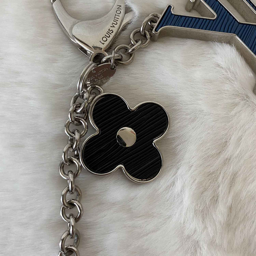 Shop authentic Louis Vuitton Blooming Flowers Bag Charm at revogue for just  USD 350.00