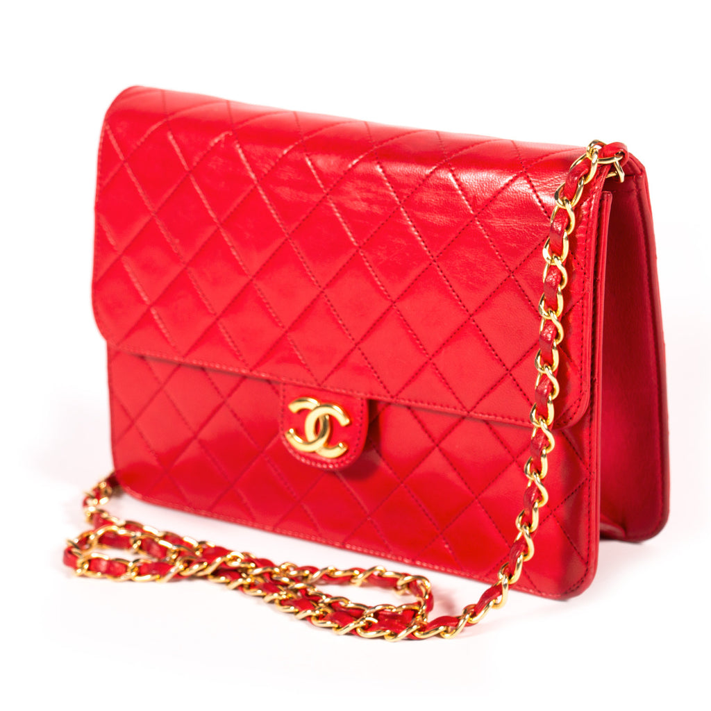 Chanel Quilted Chain Shoulder Bag Bags Chanel - Shop authentic new pre-owned designer brands online at Re-Vogue