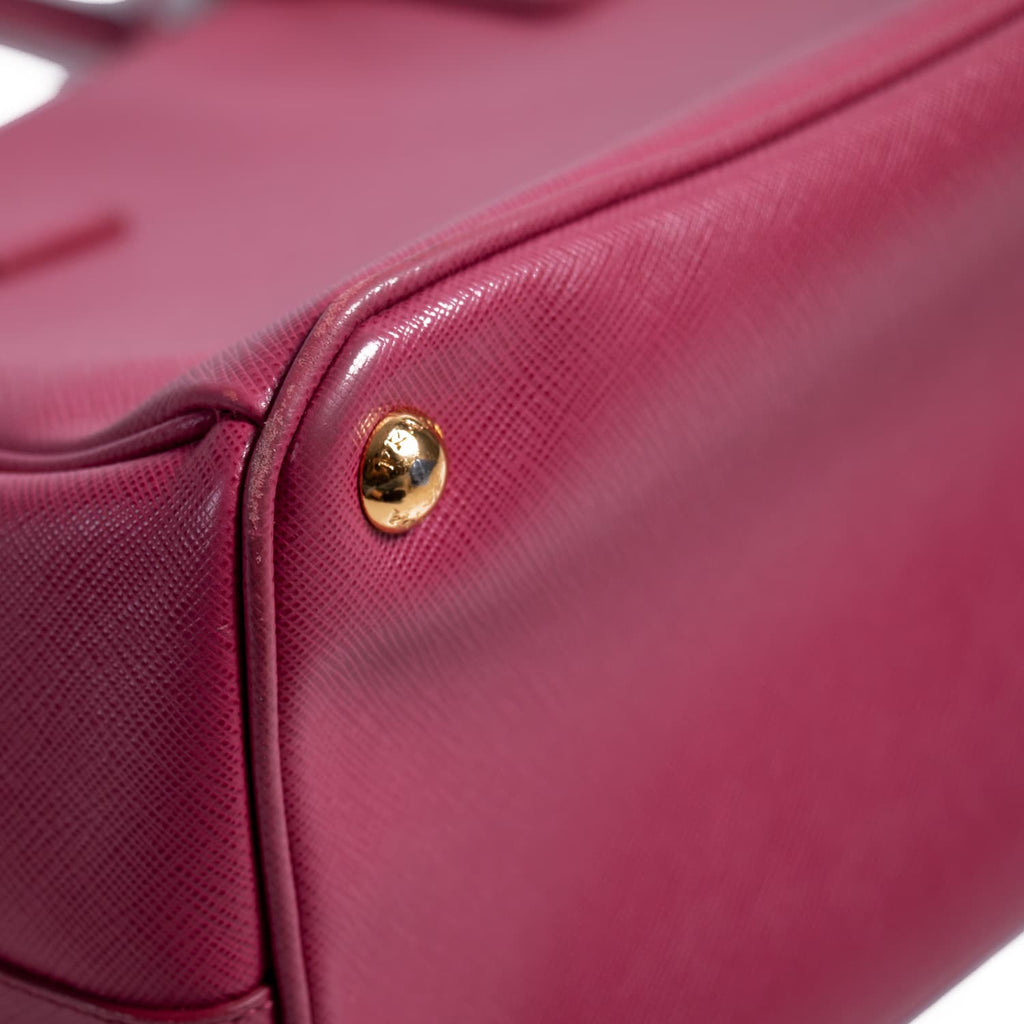 Prada Galleria Saffiano Double Zip Tote Bags Prada - Shop authentic new pre-owned designer brands online at Re-Vogue